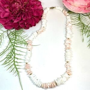 VINTAGE⚜️GENUINE CORAL Pink Chip Beaded Necklace